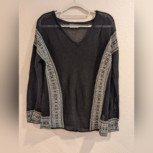 Velvet By Graham Spencer V Neck Oversized Mesh Sweater , 100% Linen, Size Small. - Picture 2 of 7
